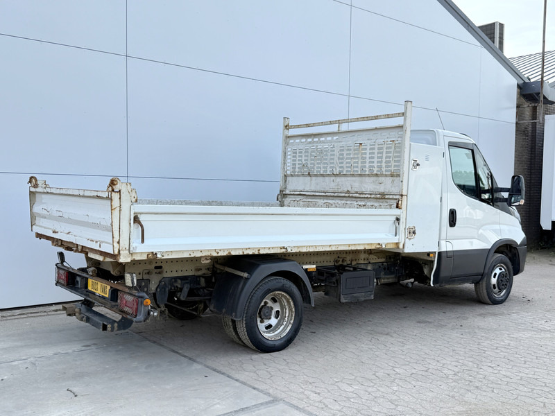 Iveco Daily 35C18 3.0 3.0 Automaat Kipper Dubbellucht 3.5t Trekhaak Airco Cruise Control - Furgoneta basculante: foto 4 Iveco Daily 35C18 3.0 3.0 Automaat Kipper Dubbellucht 3.5t Trekhaak Airco Cruise Control - Furgoneta basculante: foto 4