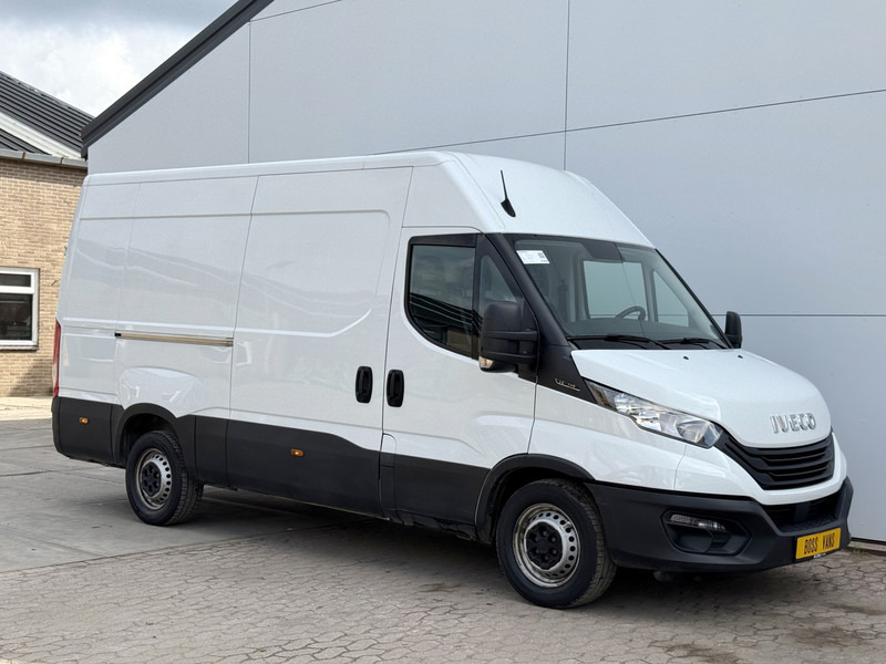Iveco Daily 35S14 2.3 L2H2 Climate Control Cruise Control Trekhaak Lucht Geveerde Stoel - Furgón: foto 4 Iveco Daily 35S14 2.3 L2H2 Climate Control Cruise Control Trekhaak Lucht Geveerde Stoel - Furgón: foto 4