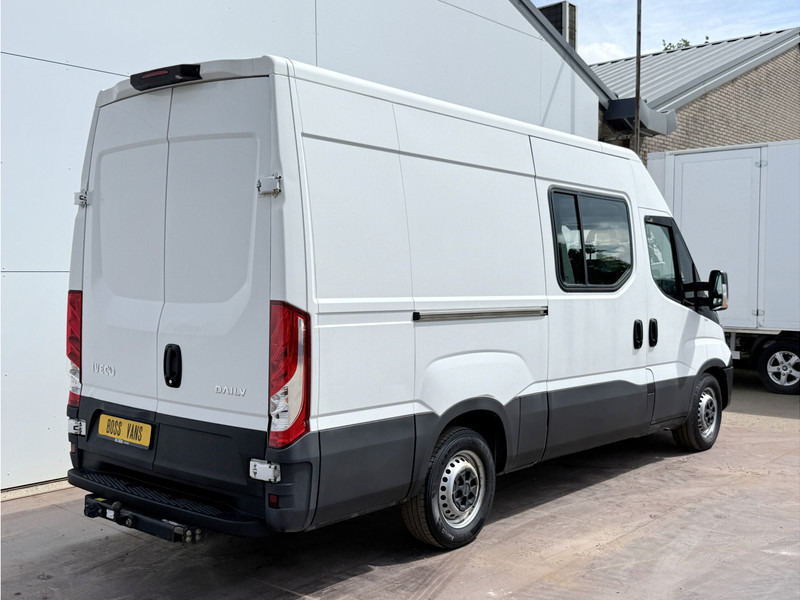 Iveco Daily 35S14 2.3 L2H2 Dubbele Cabine 7 Stoelen Airco Cruise Control Trekhaak 3.5t Lucht geveerde stoel - Furgón, Furgoneta combi: foto 3 Iveco Daily 35S14 2.3 L2H2 Dubbele Cabine 7 Stoelen Airco Cruise Control Trekhaak 3.5t Lucht geveerde stoel - Furgón, Furgoneta combi: foto 3