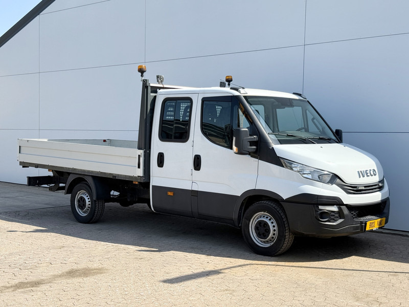 Iveco Daily 35S16 2.3 Automaat Dubbele Cabine Trekhaak 3.5t Climate Control 7 Zitplaatsen Standkachel DC - Furgoneta caja abierta, Furgoneta combi: foto 4 Iveco Daily 35S16 2.3 Automaat Dubbele Cabine Trekhaak 3.5t Climate Control 7 Zitplaatsen Standkachel DC - Furgoneta caja abierta, Furgoneta combi: foto 4