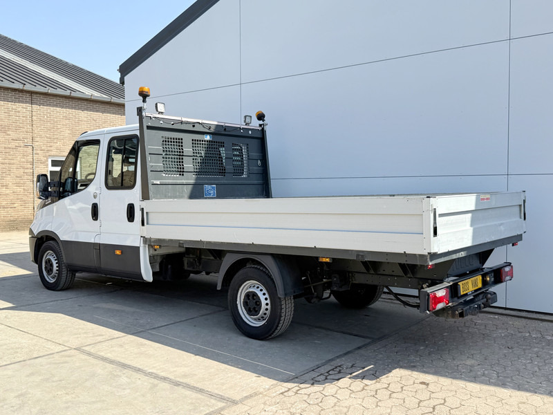 Iveco Daily 35S16 2.3 Automaat Dubbele Cabine Trekhaak 3.5t Climate Control 7 Zitplaatsen Standkachel DC - Furgoneta caja abierta, Furgoneta combi: foto 2 Iveco Daily 35S16 2.3 Automaat Dubbele Cabine Trekhaak 3.5t Climate Control 7 Zitplaatsen Standkachel DC - Furgoneta caja abierta, Furgoneta combi: foto 2