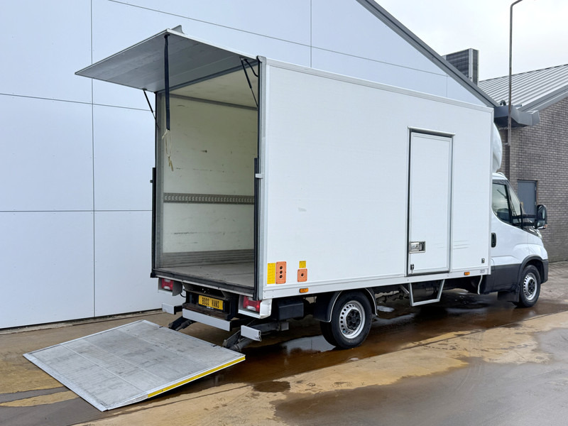 Leasing de Iveco Daily 35S16 2.3 Automaat Laadklep LED Climate Control Cruise Control Standkachel Camera Navigatie Koffer Bakwagen Meubelbak Iveco Daily 35S16 2.3 Automaat Laadklep LED Climate Control Cruise Control Standkachel Camera Navigatie Koffer Bakwagen Meubelbak: foto 9