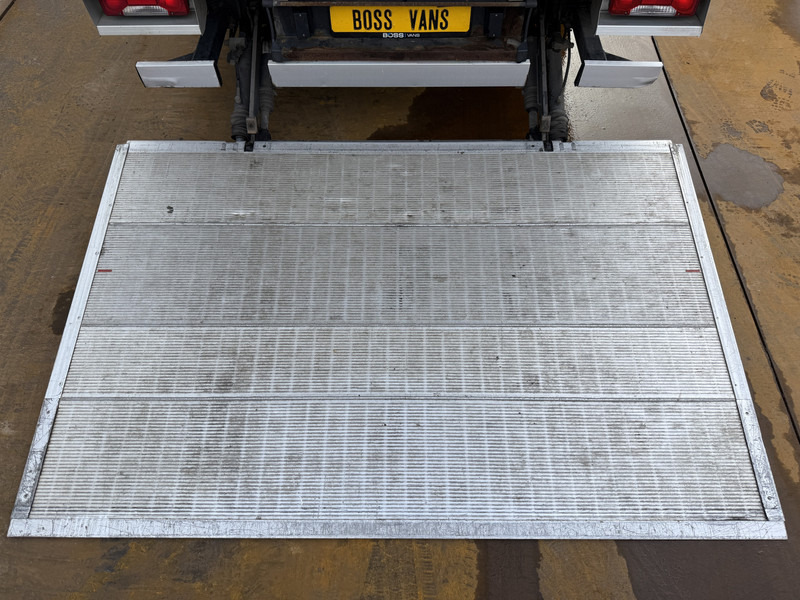 Leasing de Iveco Daily 35S16 2.3 Automaat Laadklep LED Climate Control Cruise Control Standkachel Camera Navigatie Koffer Bakwagen Meubelbak Iveco Daily 35S16 2.3 Automaat Laadklep LED Climate Control Cruise Control Standkachel Camera Navigatie Koffer Bakwagen Meubelbak: foto 10