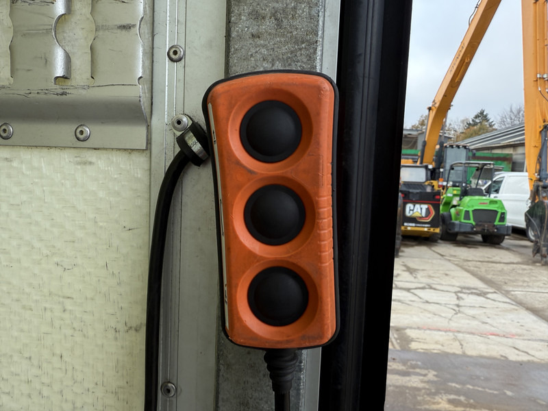 Leasing de Iveco Daily 35S16 2.3 Automaat Laadklep LED Climate Control Cruise Control Standkachel Camera Navigatie Koffer Bakwagen Meubelbak Iveco Daily 35S16 2.3 Automaat Laadklep LED Climate Control Cruise Control Standkachel Camera Navigatie Koffer Bakwagen Meubelbak: foto 16