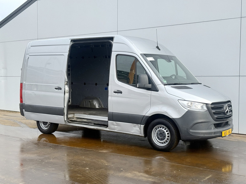 Mercedes-Benz Sprinter 315 1.9 CDI Automaat L2H2 Climate Control Carplay Camera Parkeersensoren voor achter - Furgoneta pequeña: foto 5 Mercedes-Benz Sprinter 315 1.9 CDI Automaat L2H2 Climate Control Carplay Camera Parkeersensoren voor achter - Furgoneta pequeña: foto 5
