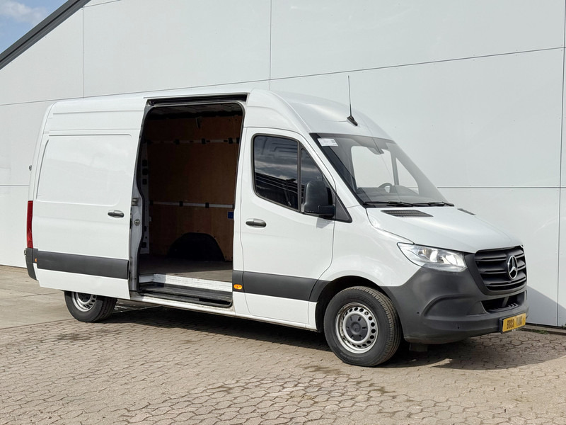 Mercedes-Benz Sprinter 315 1.9 CDI L2H2 Climate Control Cruise Control Carplay Camera Parkeersensoren voor achter - Furgón: foto 5 Mercedes-Benz Sprinter 315 1.9 CDI L2H2 Climate Control Cruise Control Carplay Camera Parkeersensoren voor achter - Furgón: foto 5