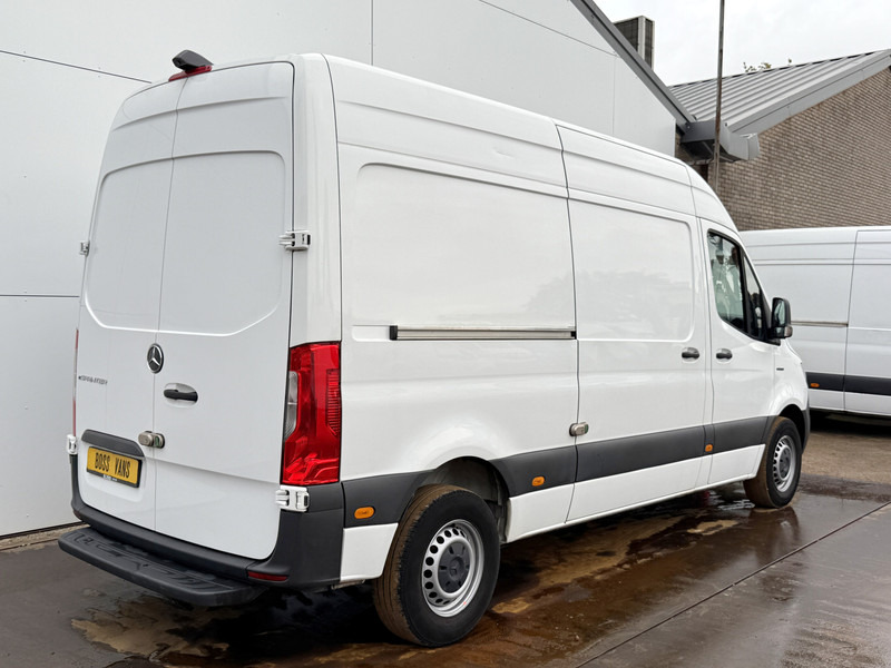 Mercedes-Benz eSprinter 112 L2H2 100% Elektrisch 55kWh 168km WLTP 80kw Snelladen Climate Control Camera Stoelverwarming - Furgón, Furgoneta eléctrica: foto 3 Mercedes-Benz eSprinter 112 L2H2 100% Elektrisch 55kWh 168km WLTP 80kw Snelladen Climate Control Camera Stoelverwarming - Furgón, Furgoneta eléctrica: foto 3