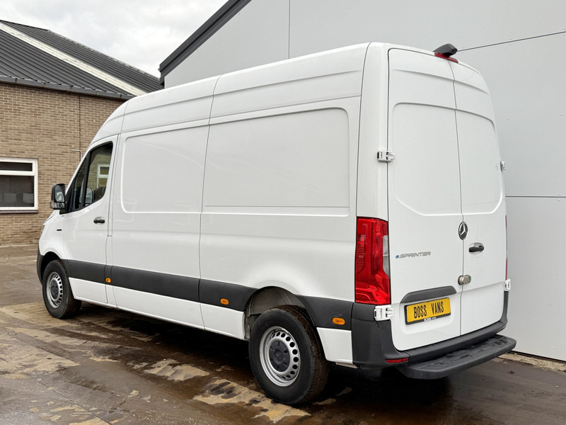 Mercedes-Benz eSprinter 112 L2H2 100% Elektrisch 55kWh 168km WLTP 80kw Snelladen Climate Control Camera Stoelverwarming - Furgón, Furgoneta eléctrica: foto 2 Mercedes-Benz eSprinter 112 L2H2 100% Elektrisch 55kWh 168km WLTP 80kw Snelladen Climate Control Camera Stoelverwarming - Furgón, Furgoneta eléctrica: foto 2