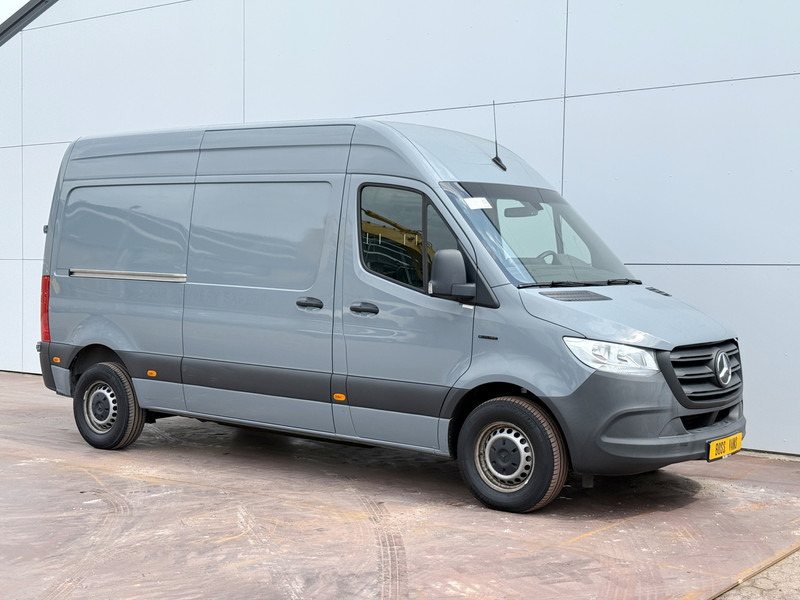 Mercedes-Benz eSprinter 312 L2H2 Elektrisch 41kWh 135km WLTP Climate Control Camera Stoelverwarming - Furgón, Furgoneta eléctrica: foto 4 Mercedes-Benz eSprinter 312 L2H2 Elektrisch 41kWh 135km WLTP Climate Control Camera Stoelverwarming - Furgón, Furgoneta eléctrica: foto 4