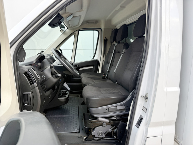 Furgoneta caja cerrada Peugeot Boxer 2.2 HDI 165PK Laadklep LED Cruise Control Climate Control Carplay Camera Standkachel Koffer Bakwagen Meubelbak: foto 7 Furgoneta caja cerrada Peugeot Boxer 2.2 HDI 165PK Laadklep LED Cruise Control Climate Control Carplay Camera Standkachel Koffer Bakwagen Meubelbak: foto 7