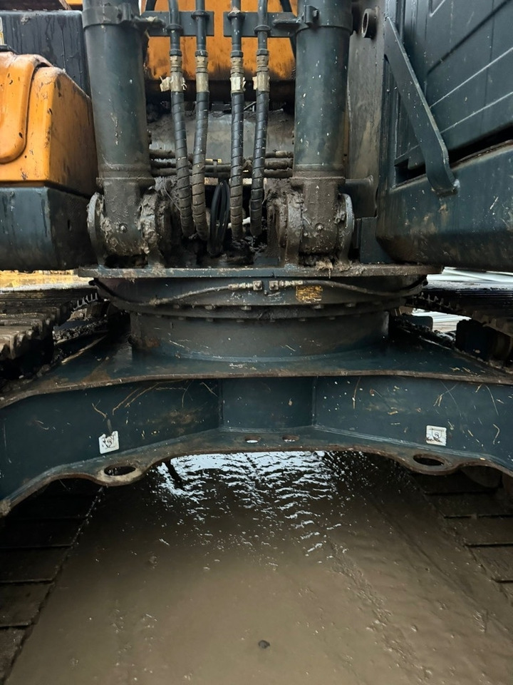 Excavadora de cadenas Hyundai HX140L: foto 7