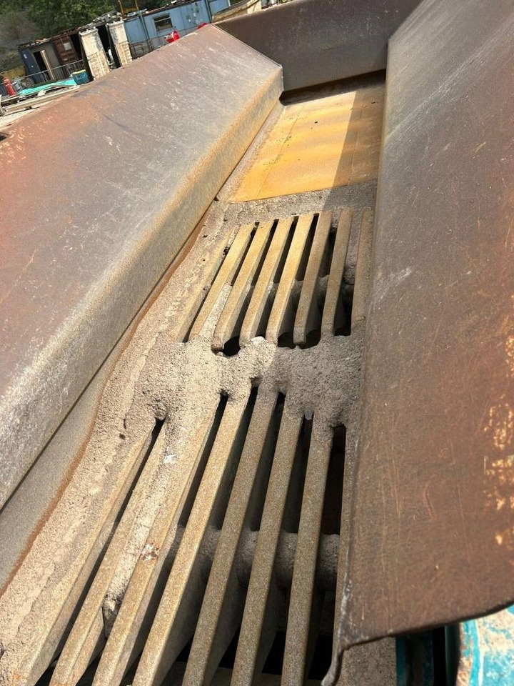 Trituradora móvil PowerScreen Metrotrak: foto 6 Trituradora móvil PowerScreen Metrotrak: foto 6