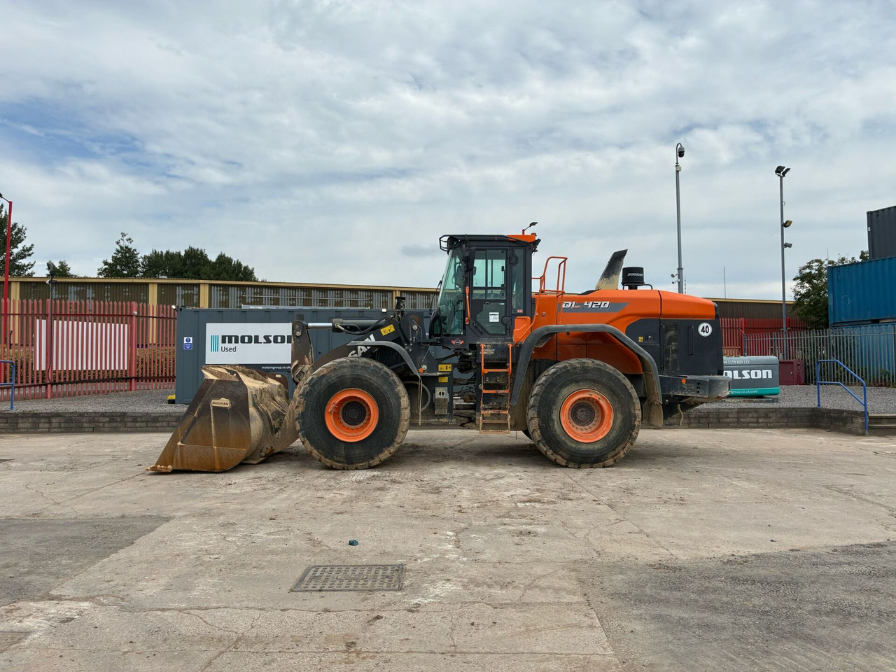Doosan DL420 - Cargadora de ruedas: foto 2 Doosan DL420 - Cargadora de ruedas: foto 2
