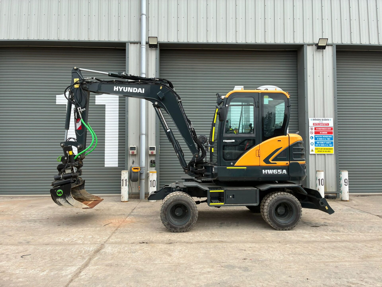 Hyundai HW65AH Ex Demo - Excavadora de ruedas: foto 2 Hyundai HW65AH Ex Demo - Excavadora de ruedas: foto 2