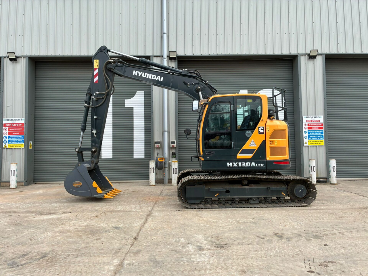 Hyundai HX130ALCR - Excavadora de cadenas: foto 2 Hyundai HX130ALCR - Excavadora de cadenas: foto 2