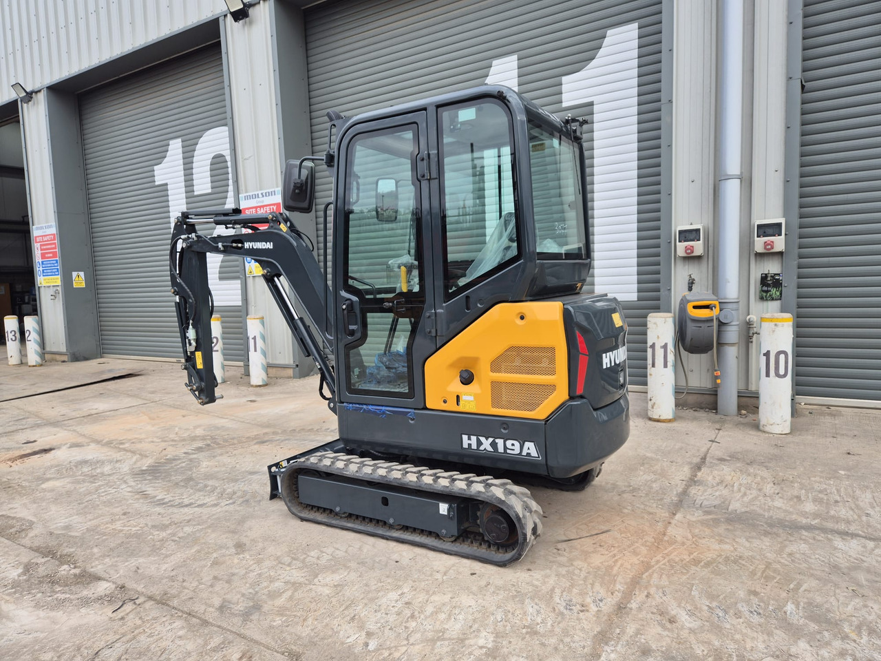 Hyundai HX19A - Miniexcavadora: foto 3 Hyundai HX19A - Miniexcavadora: foto 3