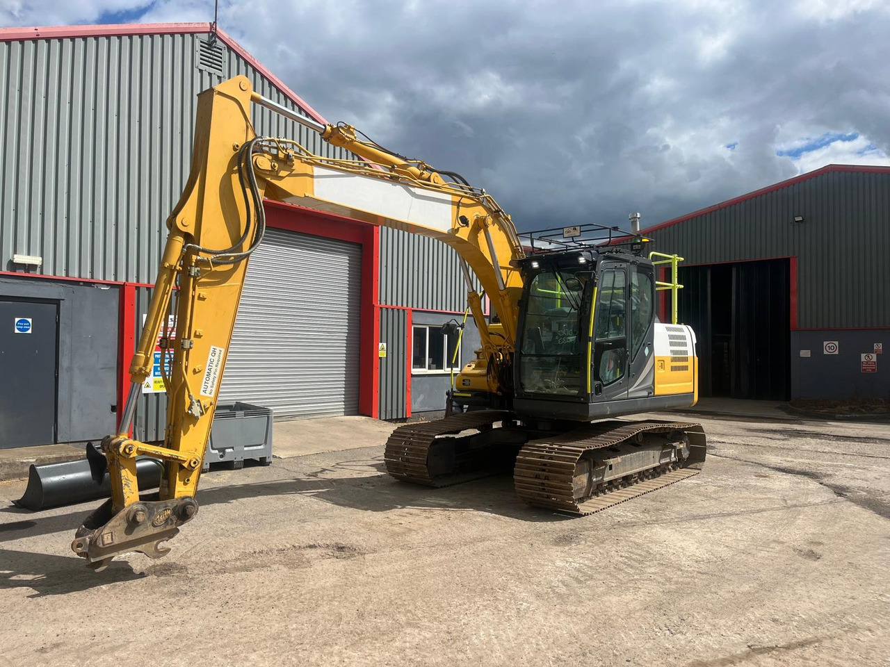 Kobelco SK130LC-11 - Excavadora de cadenas: foto 1 Kobelco SK130LC-11 - Excavadora de cadenas: foto 1