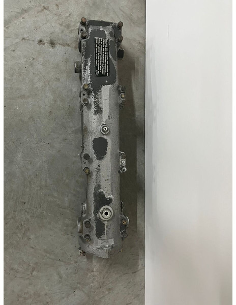 Liebherr A974 / P974 / R942 / R944 / R954 / R964 / R974 / R974B - A 974 / P 974 / R 942 / R 944 / R 954 / R 964 / R 974 / R 974B - Tubo de admisión de aire: foto 1 Liebherr A974 / P974 / R942 / R944 / R954 / R964 / R974 / R974B - A 974 / P 974 / R 942 / R 944 / R 954 / R 964 / R 974 / R 974B - Tubo de admisión de aire: foto 1