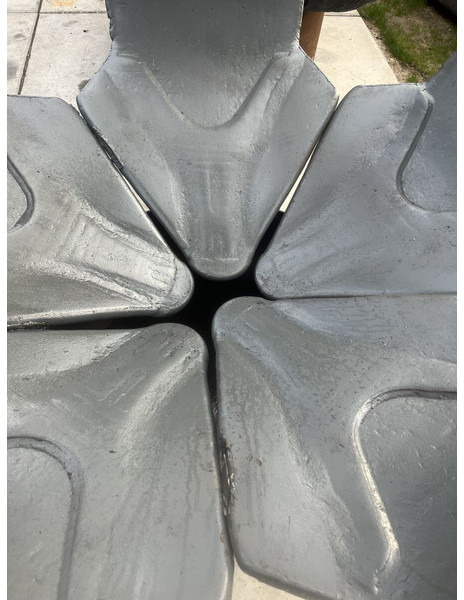 Liebherr Liebherr Poliep Grijper Greifer Poliepgrijper polyp grapple GM - Pinza de manipulación para Maquinaria de construcción: foto 4 Liebherr Liebherr Poliep Grijper Greifer Poliepgrijper polyp grapple GM - Pinza de manipulación para Maquinaria de construcción: foto 4