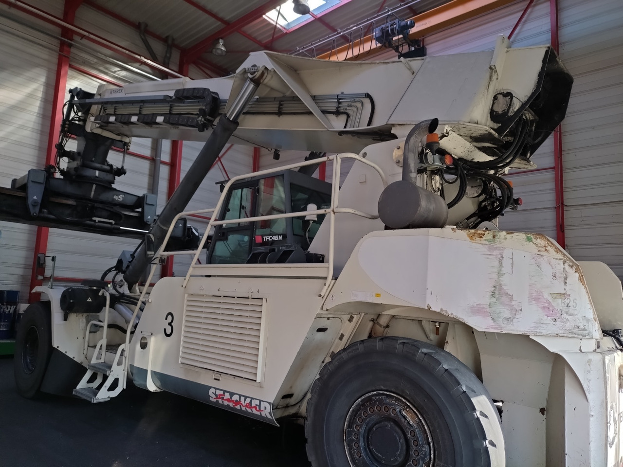 TEREX TFC 46M HC DRY - Reach stacker: foto 4 TEREX TFC 46M HC DRY - Reach stacker: foto 4