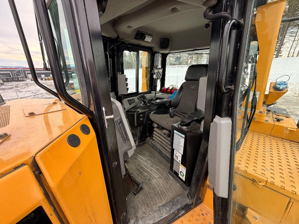 Bulldozer CAT D 6 T LGP: foto 16