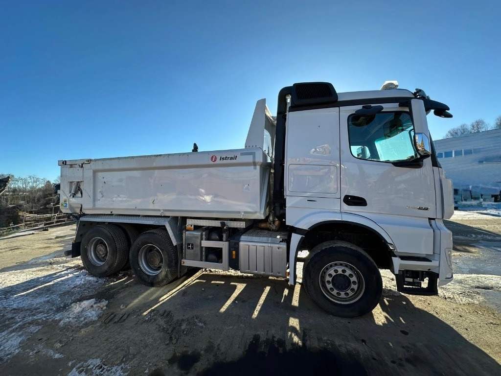 Mercedes-Benz Arocs 2658 - Camión volquete: foto 4 Mercedes-Benz Arocs 2658 - Camión volquete: foto 4
