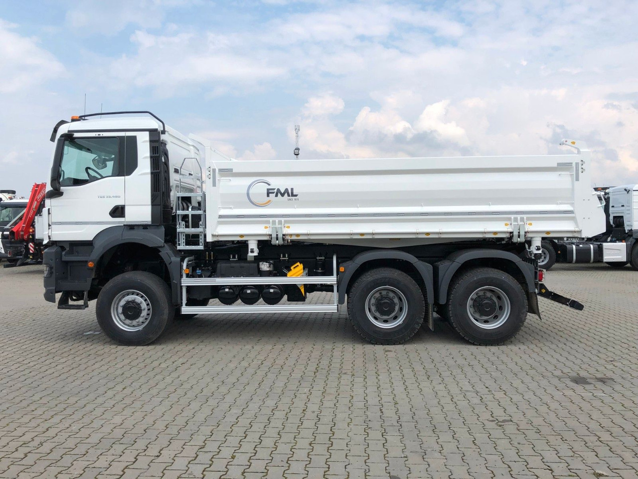 MAN TGS 33.480 6X6 FML Dreiseitenkipper - Camión volquete: foto 4 MAN TGS 33.480 6X6 FML Dreiseitenkipper - Camión volquete: foto 4