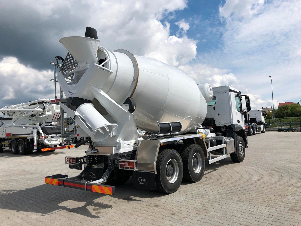 Mercedes-Benz AROCS 2640 FML 8M3 - Camión hormigonera: foto 5 Mercedes-Benz AROCS 2640 FML 8M3 - Camión hormigonera: foto 5