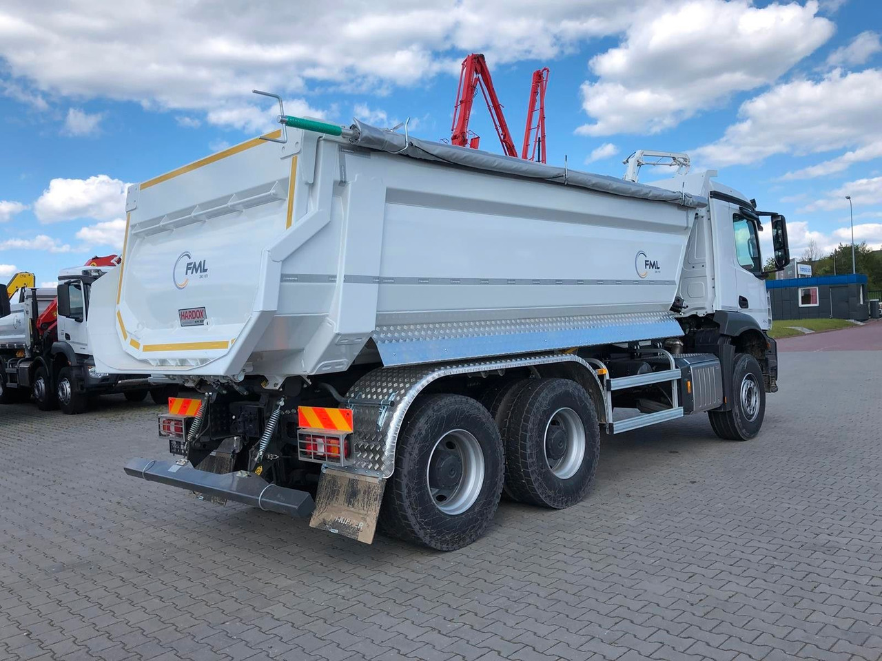 Mercedes-Benz AROCS 3340 6x4 FML KIPPPER HARDOX - Camión volquete: foto 5 Mercedes-Benz AROCS 3340 6x4 FML KIPPPER HARDOX - Camión volquete: foto 5