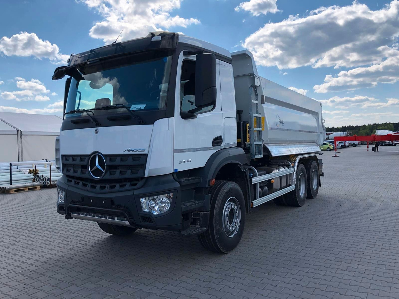 Mercedes-Benz AROCS 3340 6x4 FML KIPPPER HARDOX - Camión volquete: foto 2 Mercedes-Benz AROCS 3340 6x4 FML KIPPPER HARDOX - Camión volquete: foto 2