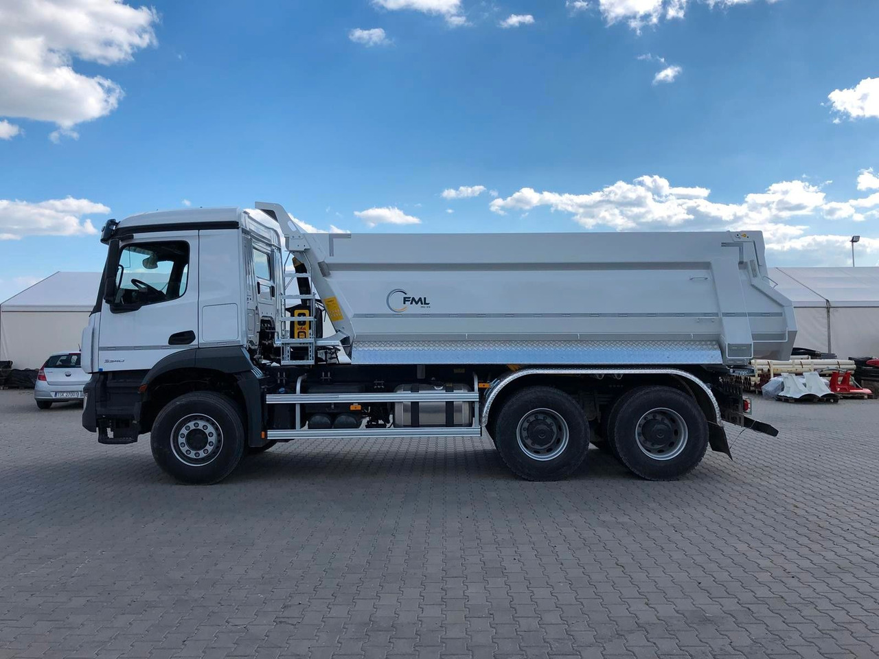 Mercedes-Benz AROCS 3340 6x4 FML KIPPPER HARDOX - Camión volquete: foto 4 Mercedes-Benz AROCS 3340 6x4 FML KIPPPER HARDOX - Camión volquete: foto 4