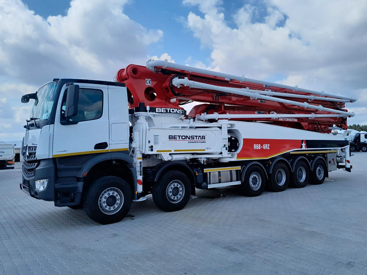 Mercedes-Benz AROCS 4451 BETONSTAR H68.20-6RZ - Bomba de hormigón: foto 2 Mercedes-Benz AROCS 4451 BETONSTAR H68.20-6RZ - Bomba de hormigón: foto 2