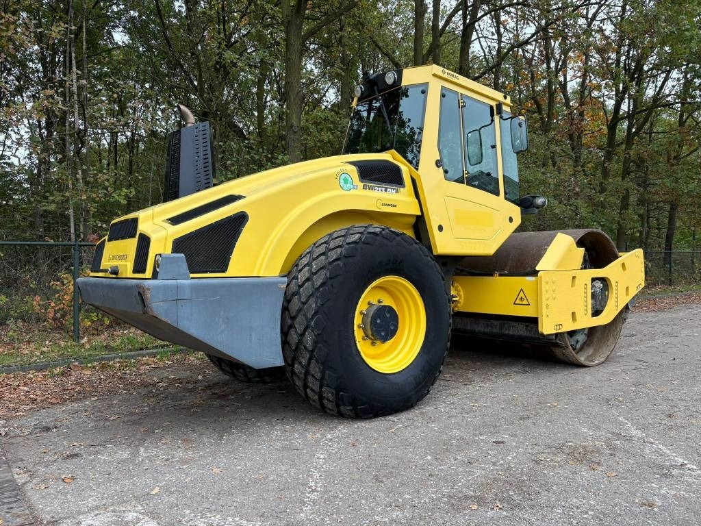 Bomag BW 213 D H-4 i - Compactador: foto 4 Bomag BW 213 D H-4 i - Compactador: foto 4