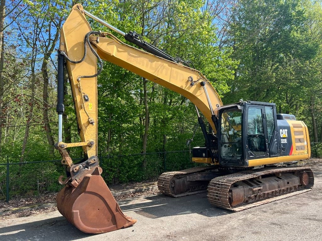 CAT 323 E - Excavadora de cadenas: foto 1 CAT 323 E - Excavadora de cadenas: foto 1