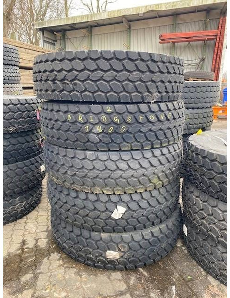 REIFEN Kran Tyres crane - Grúa para camión para Maquinaria de construcción: foto 3 REIFEN Kran Tyres crane - Grúa para camión para Maquinaria de construcción: foto 3