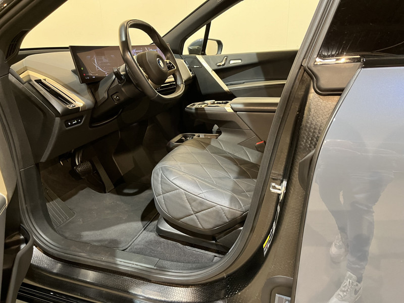 SUV/ Todoterreno BMW iX xDrive40 High Executive 77 kWh / Luchtvering / Pano / Harman Kardon / Trekhaak / Sportpakket / 27.750 KM !!: foto 7