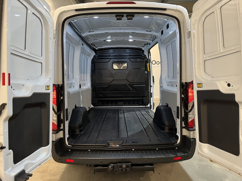 Ford Transit 2.0 TDCI L2H2 130 PK Trend / Euro 6 / Airco / Cruise Control / Trekhaak / PDC / 3-Zits / 42.300 KM !! BPM VRIJ !! - Furgón: foto 5 Ford Transit 2.0 TDCI L2H2 130 PK Trend / Euro 6 / Airco / Cruise Control / Trekhaak / PDC / 3-Zits / 42.300 KM !! BPM VRIJ !! - Furgón: foto 5