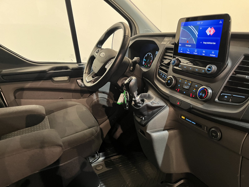 Ford Transit Custom 340 2.0 TDCI L1H1 Trend 130 PK Servicebus / Sortimo Inrichting / Euro 6 / Schuifdeur L + R / 220V. / Airco / Cruise Control / PDC / CarPlay / Trekhaak / Navigatie / 79.500 KM !! - Furgoneta pequeña: foto 3 Ford Transit Custom 340 2.0 TDCI L1H1 Trend 130 PK Servicebus / Sortimo Inrichting / Euro 6 / Schuifdeur L + R / 220V. / Airco / Cruise Control / PDC / CarPlay / Trekhaak / Navigatie / 79.500 KM !! - Furgoneta pequeña: foto 3