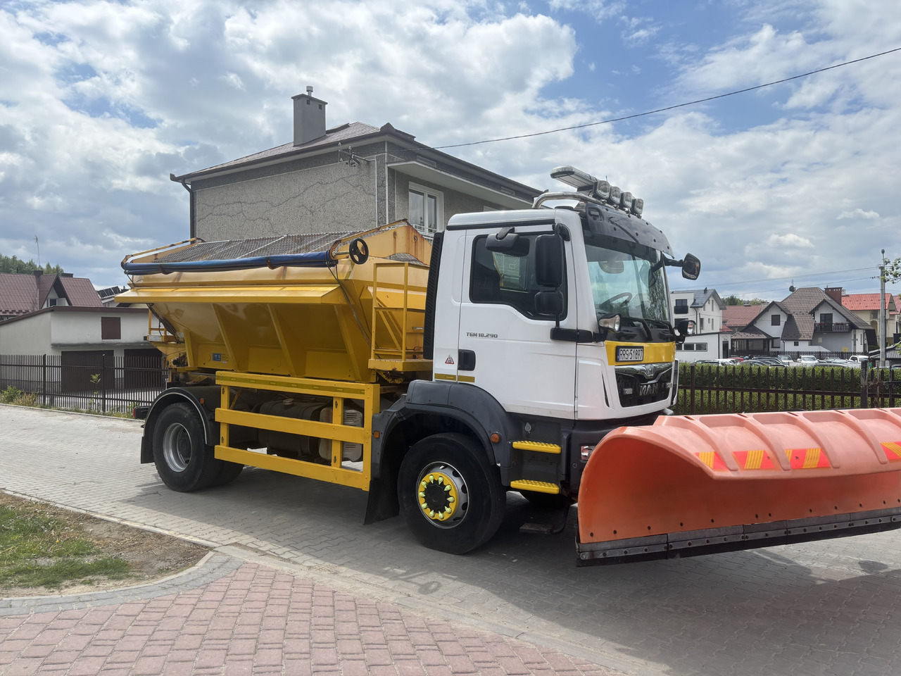 MAN TGM 18.290 4X4BB GRITTER/SPREADER PLOUGH ECON - Máquina quitanieve: foto 3 MAN TGM 18.290 4X4BB GRITTER/SPREADER PLOUGH ECON - Máquina quitanieve: foto 3