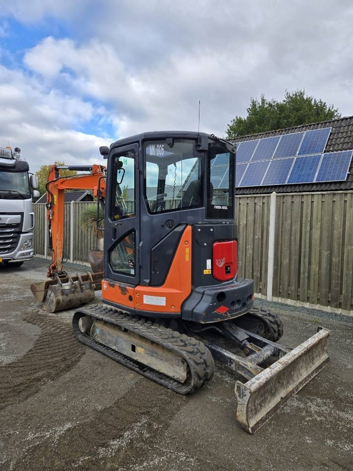 Hitachi ZX 38 U-5 A - Miniexcavadora: foto 2 Hitachi ZX 38 U-5 A - Miniexcavadora: foto 2