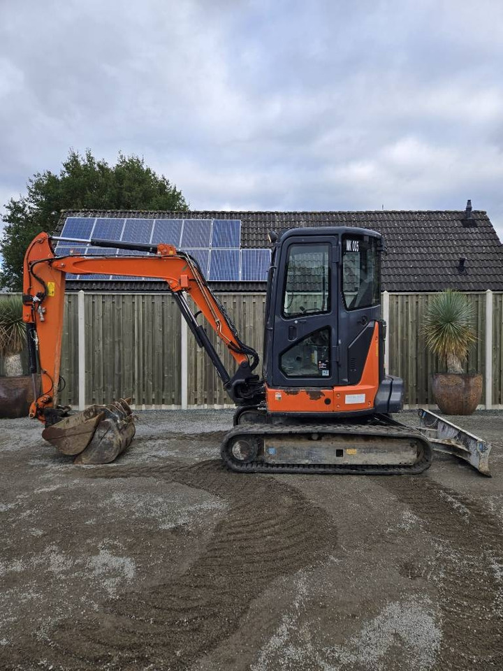 Hitachi ZX 38 U-5 A - Miniexcavadora: foto 1 Hitachi ZX 38 U-5 A - Miniexcavadora: foto 1