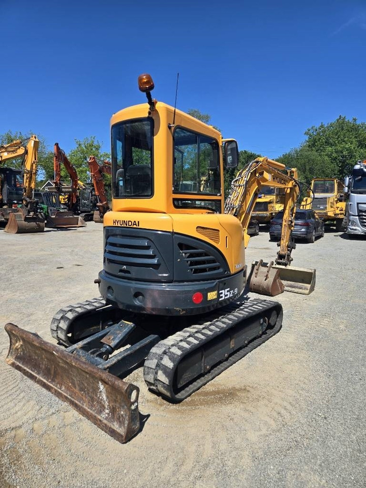 Hyundai Robex 35 Z-9 - Miniexcavadora: foto 4 Hyundai Robex 35 Z-9 - Miniexcavadora: foto 4