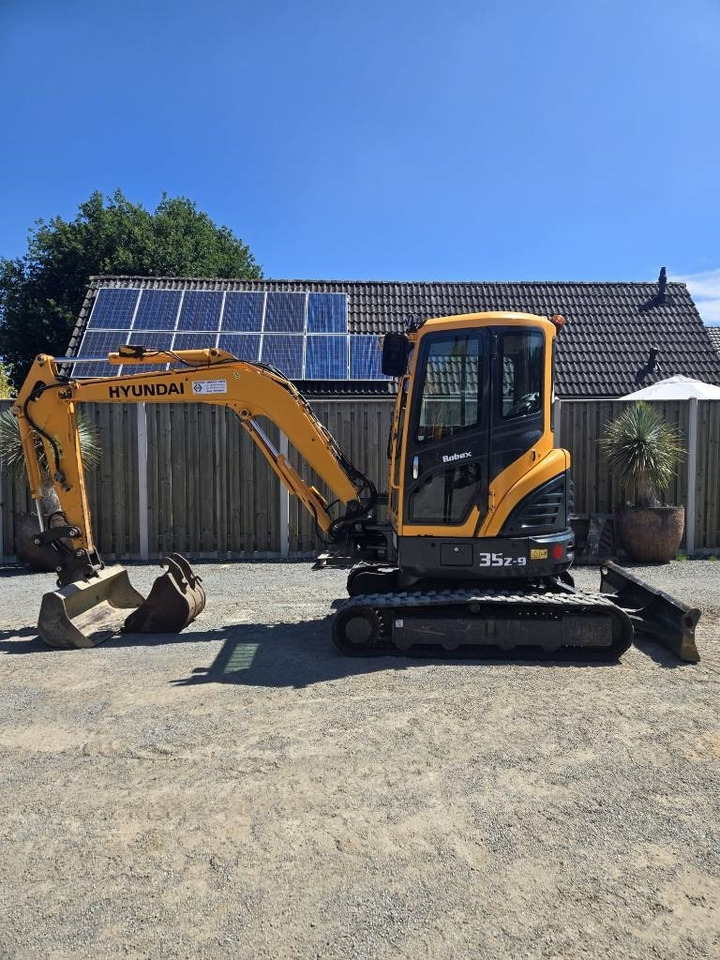 Hyundai Robex 35 Z-9 - Miniexcavadora: foto 1 Hyundai Robex 35 Z-9 - Miniexcavadora: foto 1