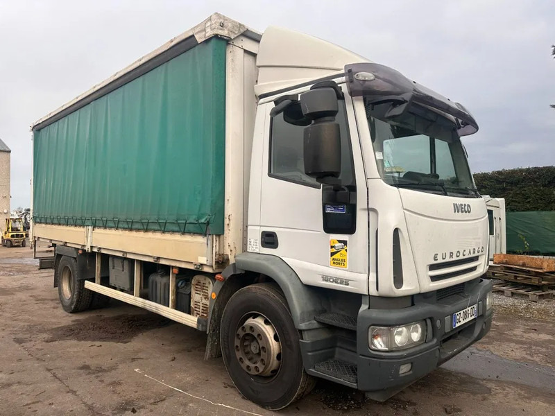 Iveco 180 E25 - Camión caja cerrada: foto 2 Iveco 180 E25 - Camión caja cerrada: foto 2
