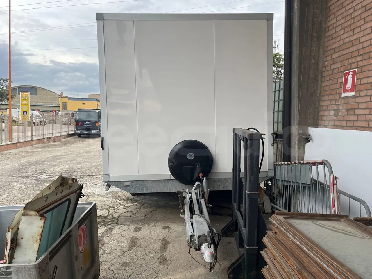 Humbaur Rimorchio - Remolque caja cerrada: foto 1 Humbaur Rimorchio - Remolque caja cerrada: foto 1