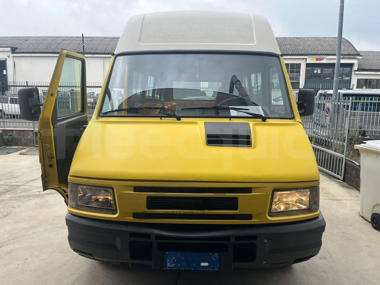 Iveco A45E10 - Autobús escolar: foto 1 Iveco A45E10 - Autobús escolar: foto 1