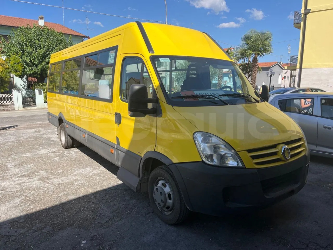 Iveco Daily - Autobús escolar: foto 1 Iveco Daily - Autobús escolar: foto 1