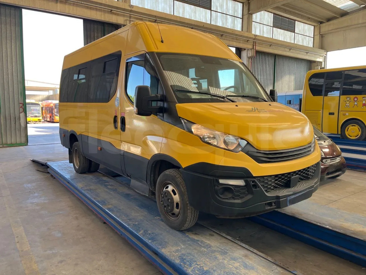 Iveco Daily - Autobús escolar: foto 1 Iveco Daily - Autobús escolar: foto 1