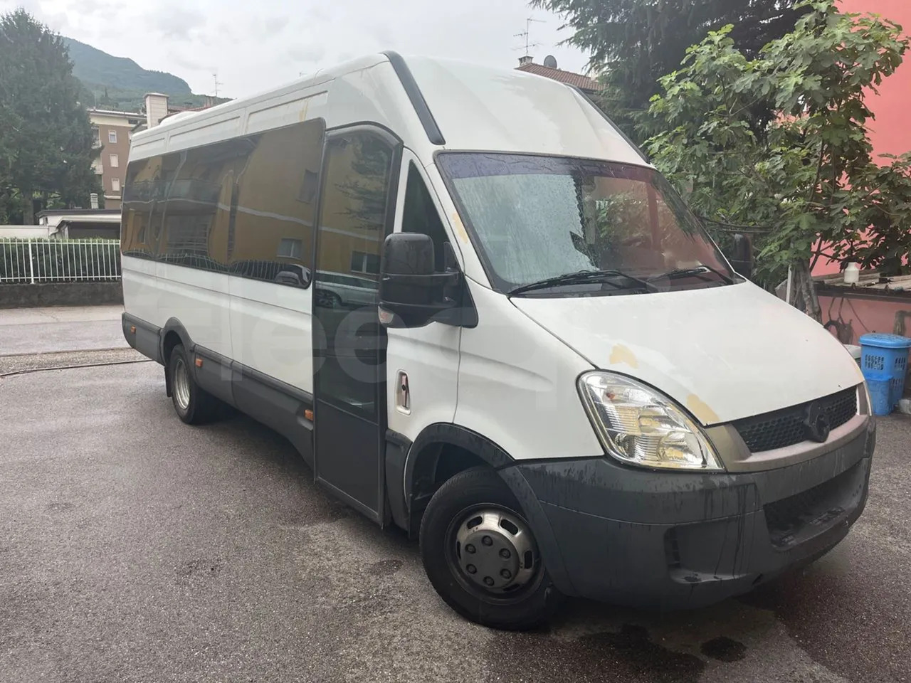 Minibús, Furgoneta de pasajeros Iveco Daily: foto 1