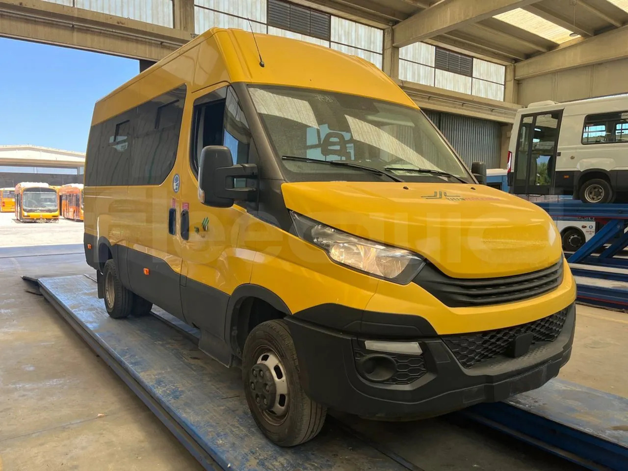 Iveco Daily - Autobús escolar: foto 1 Iveco Daily - Autobús escolar: foto 1